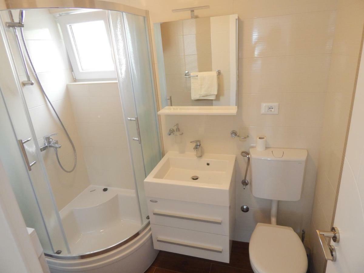 Apartman Karlo Makarska Exterior foto